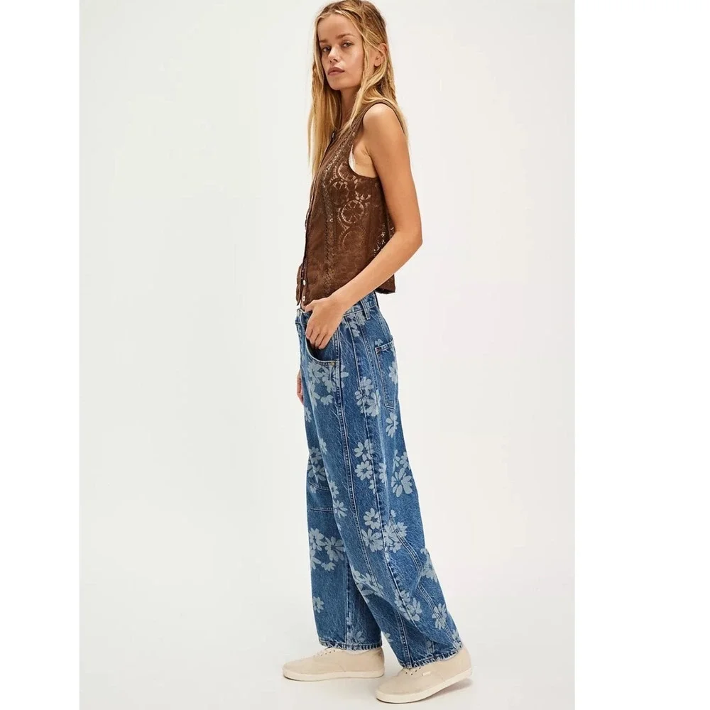 Free People We The Free Good Luck Printed Barrel Jeans Laser Daisy Blue Floral